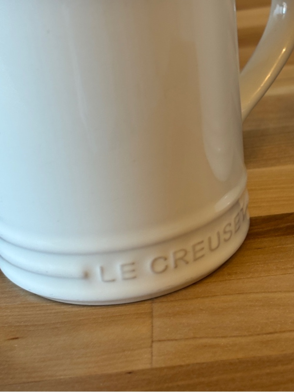 Le Creuset White Coffee Mugs Set of Two White New 14oz Cups - Picture 3 of 3
